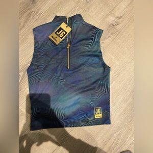 Brand new limited edition bench work out shirt